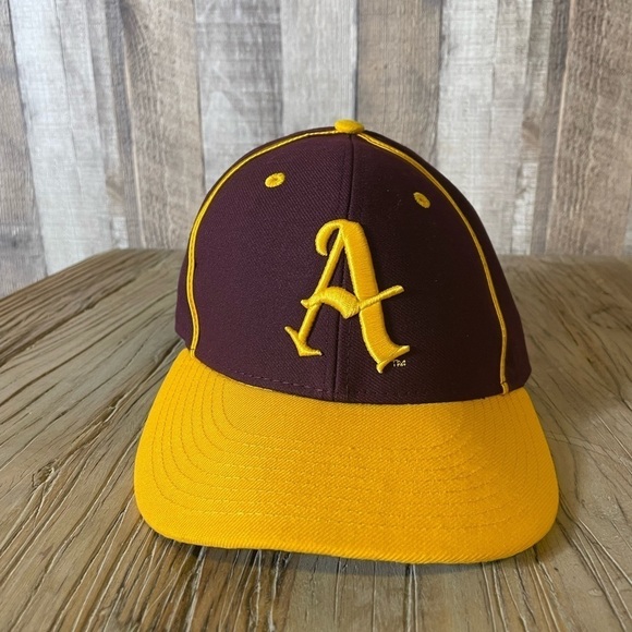 Oakland A's Low Profile Richardson Fitted Baseball Hat - Picture 5 of 8